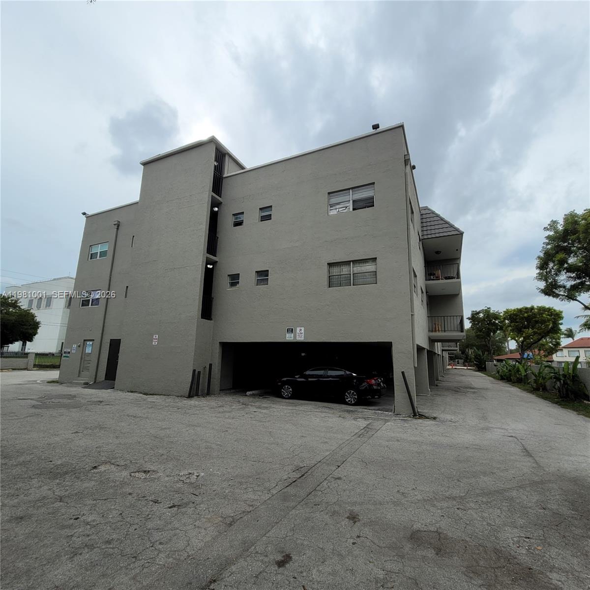 CONDADO REAL CONDO - Residential Lease