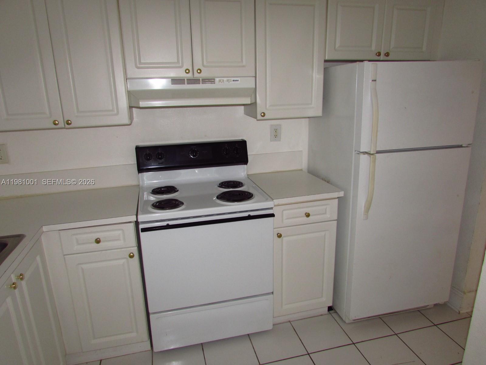 CONDADO REAL CONDO - Residential Lease