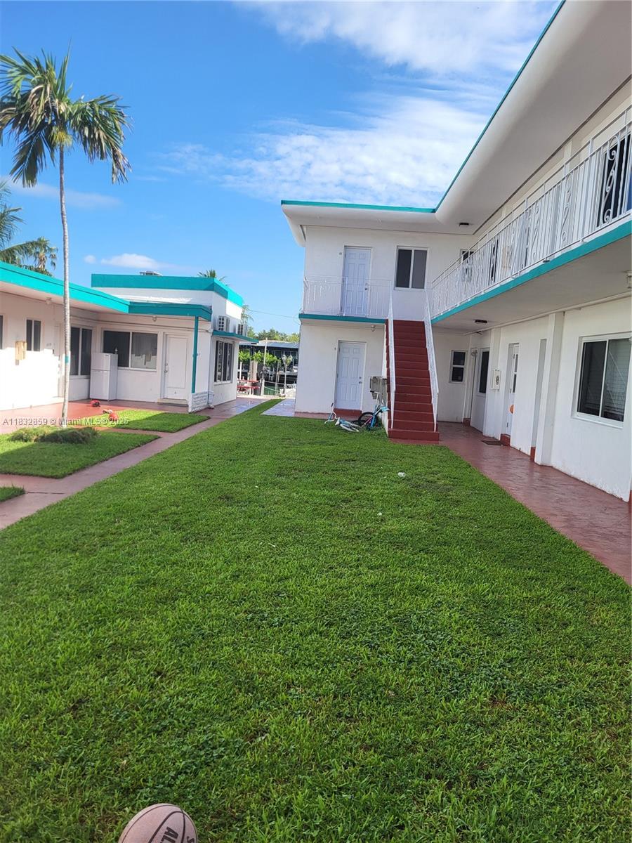 2101 Calais Dr 7