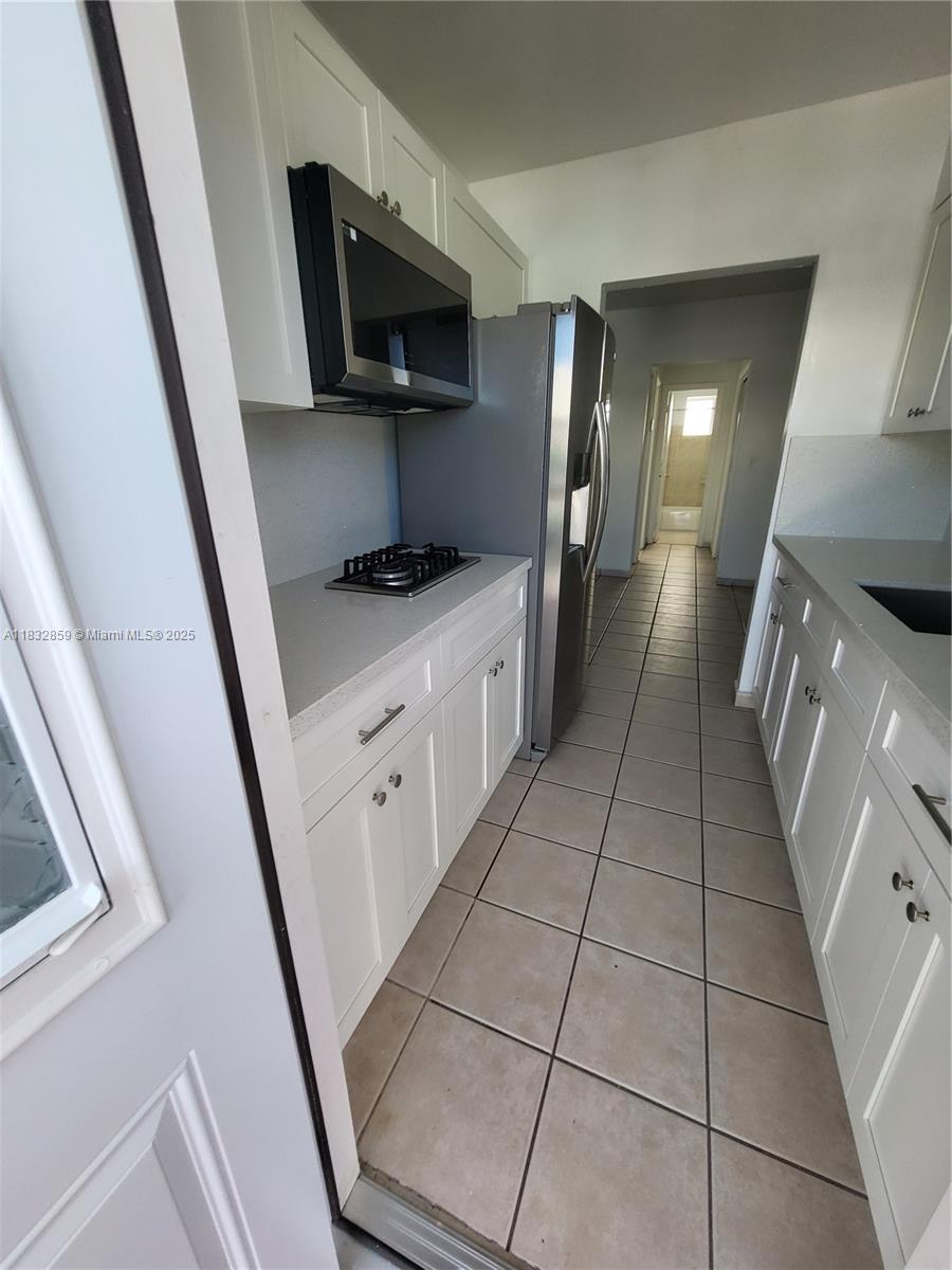 2101 Calais Dr 7
