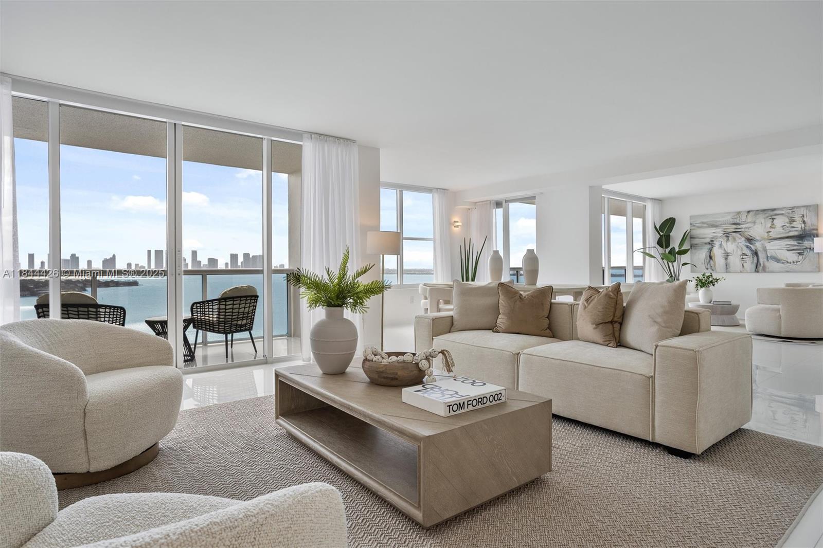 SUNSET HARBOUR SOUTH COND - Residential