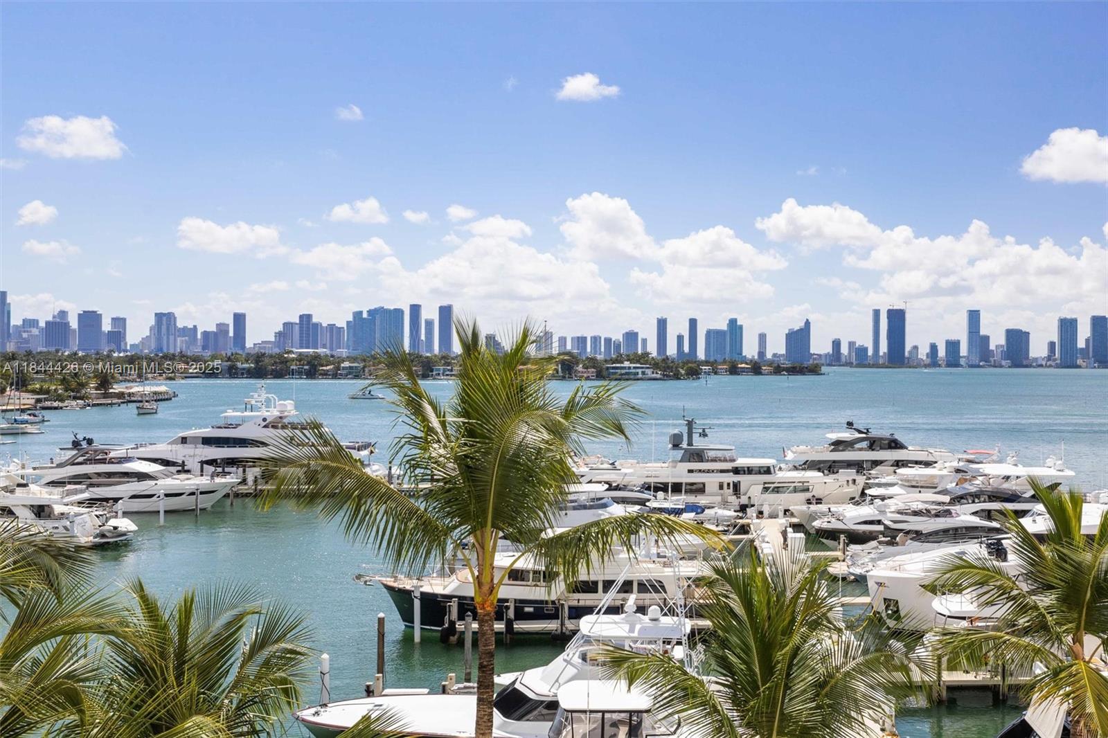 SUNSET HARBOUR SOUTH COND - Residential