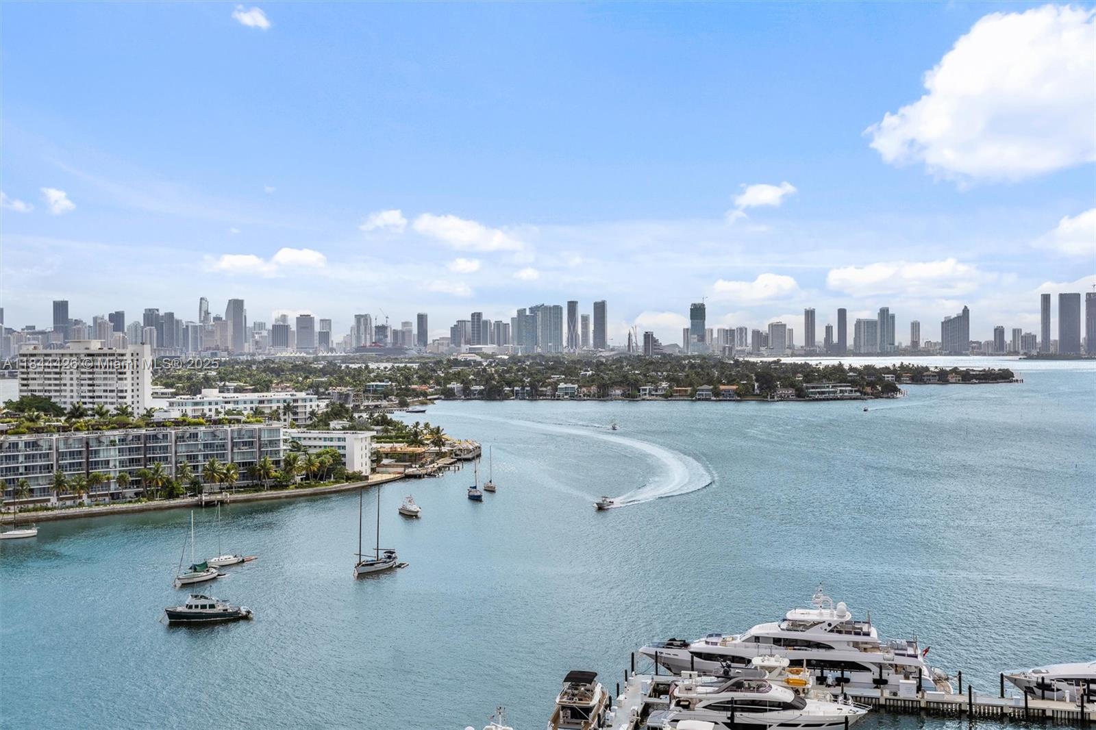 SUNSET HARBOUR SOUTH COND - Residential