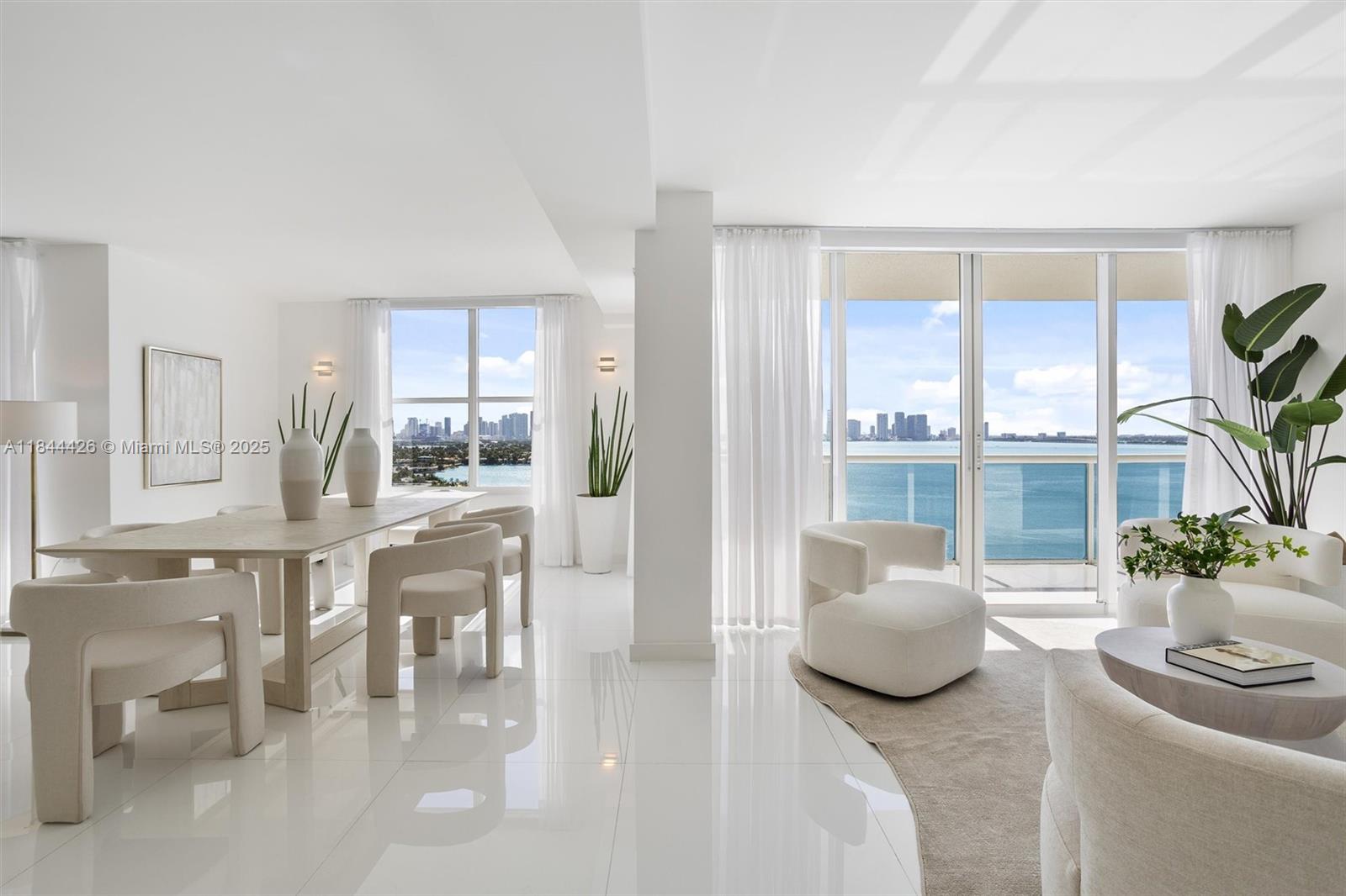 SUNSET HARBOUR SOUTH COND - Residential