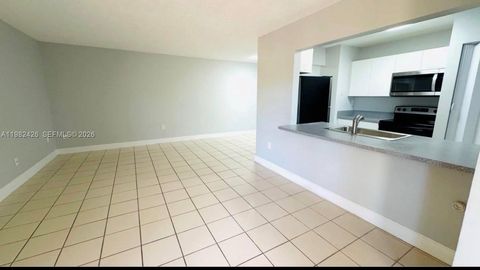 15635 SW 74th Cir Dr 3 Miami FL 33193