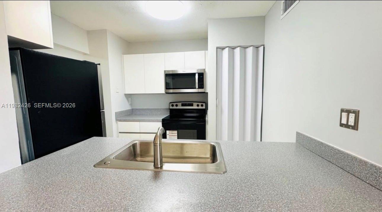 15635 SW 74th Cir Dr 3