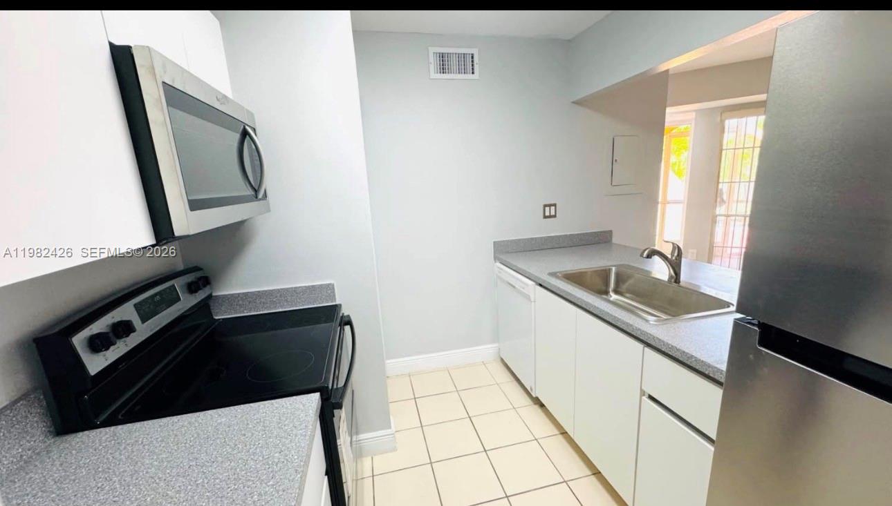 15635 SW 74th Cir Dr 3