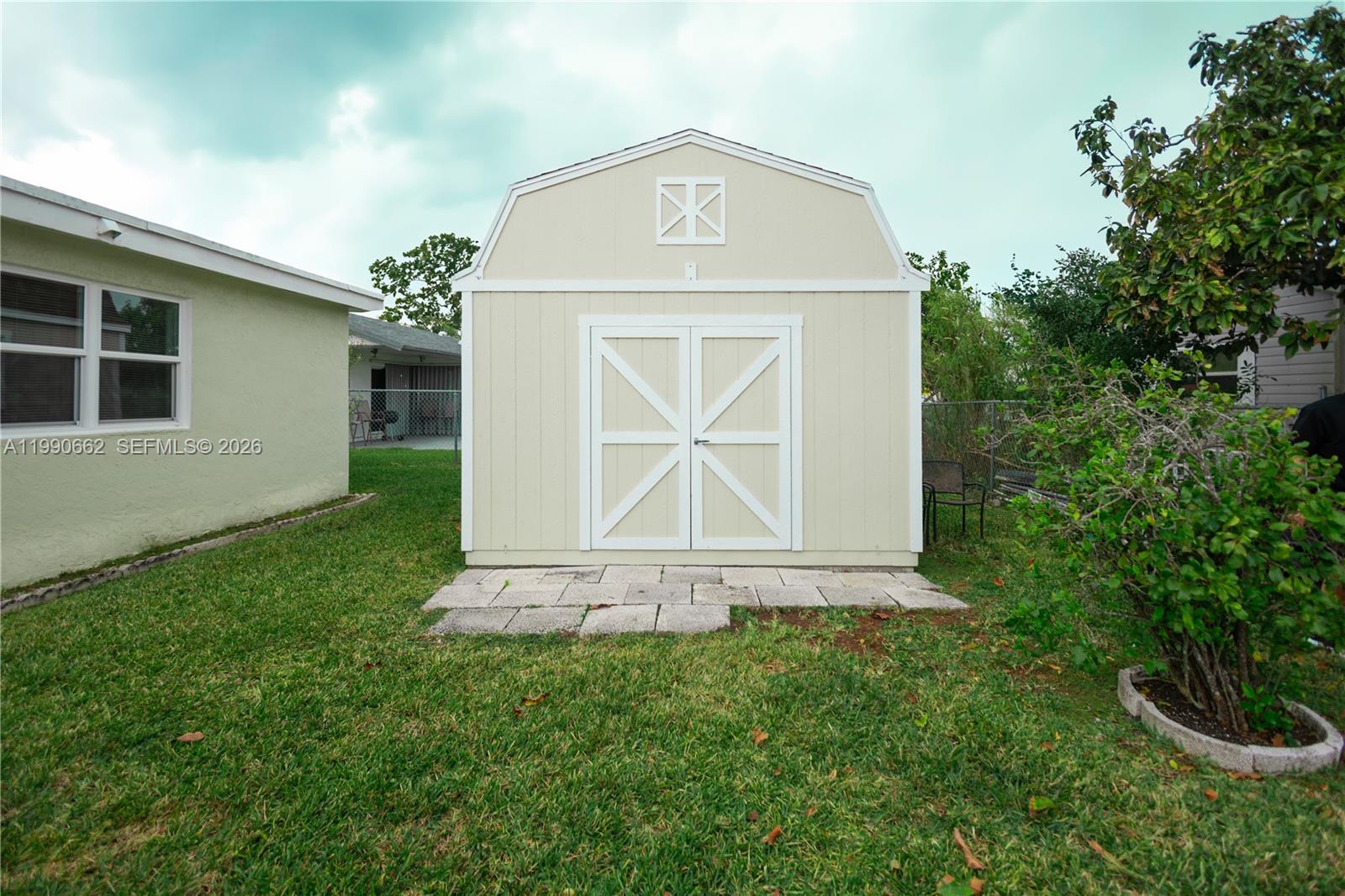 MEADOW WOOD MANOR SEC 10 - Residential