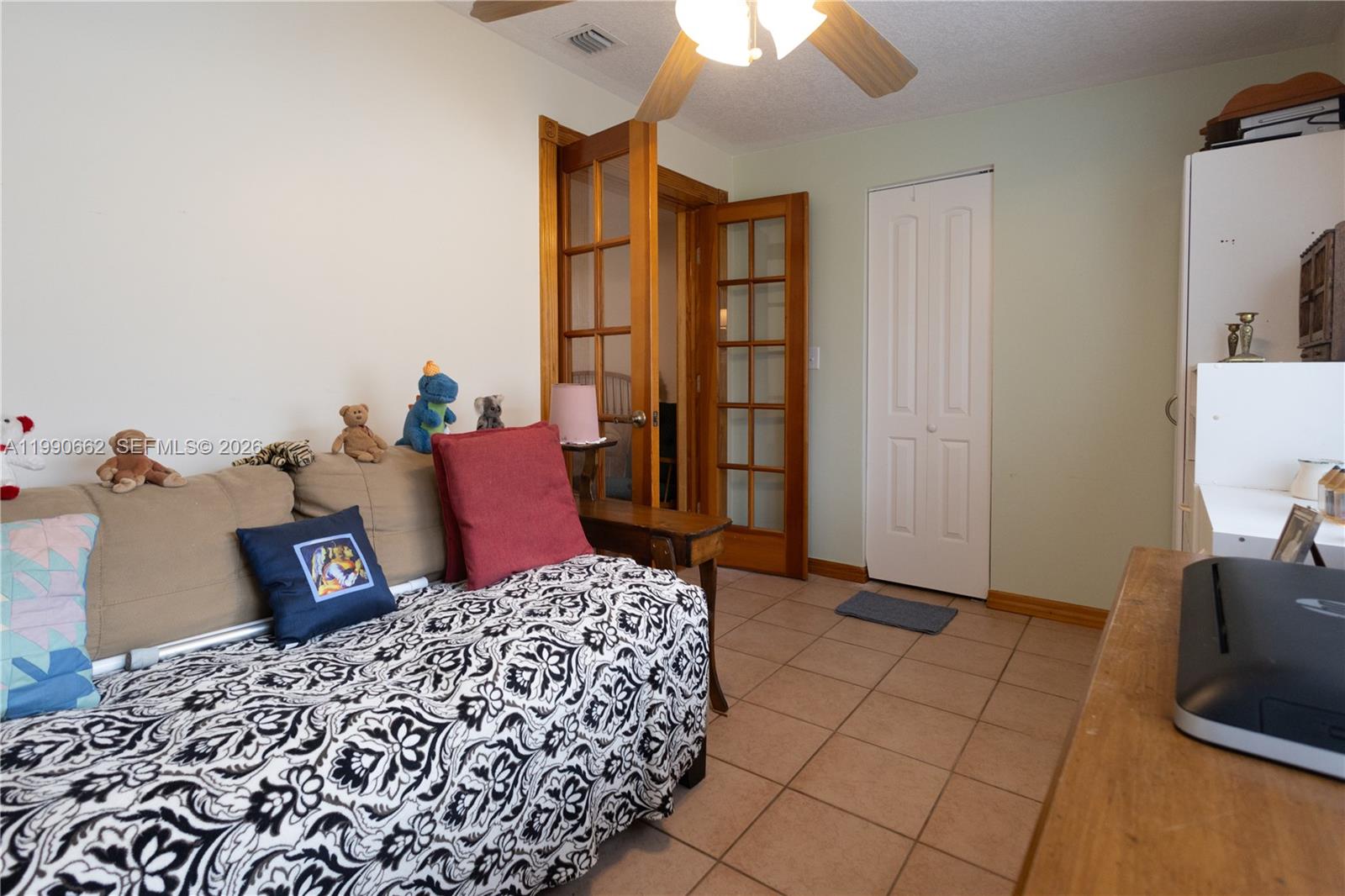 MEADOW WOOD MANOR SEC 10 - Residential