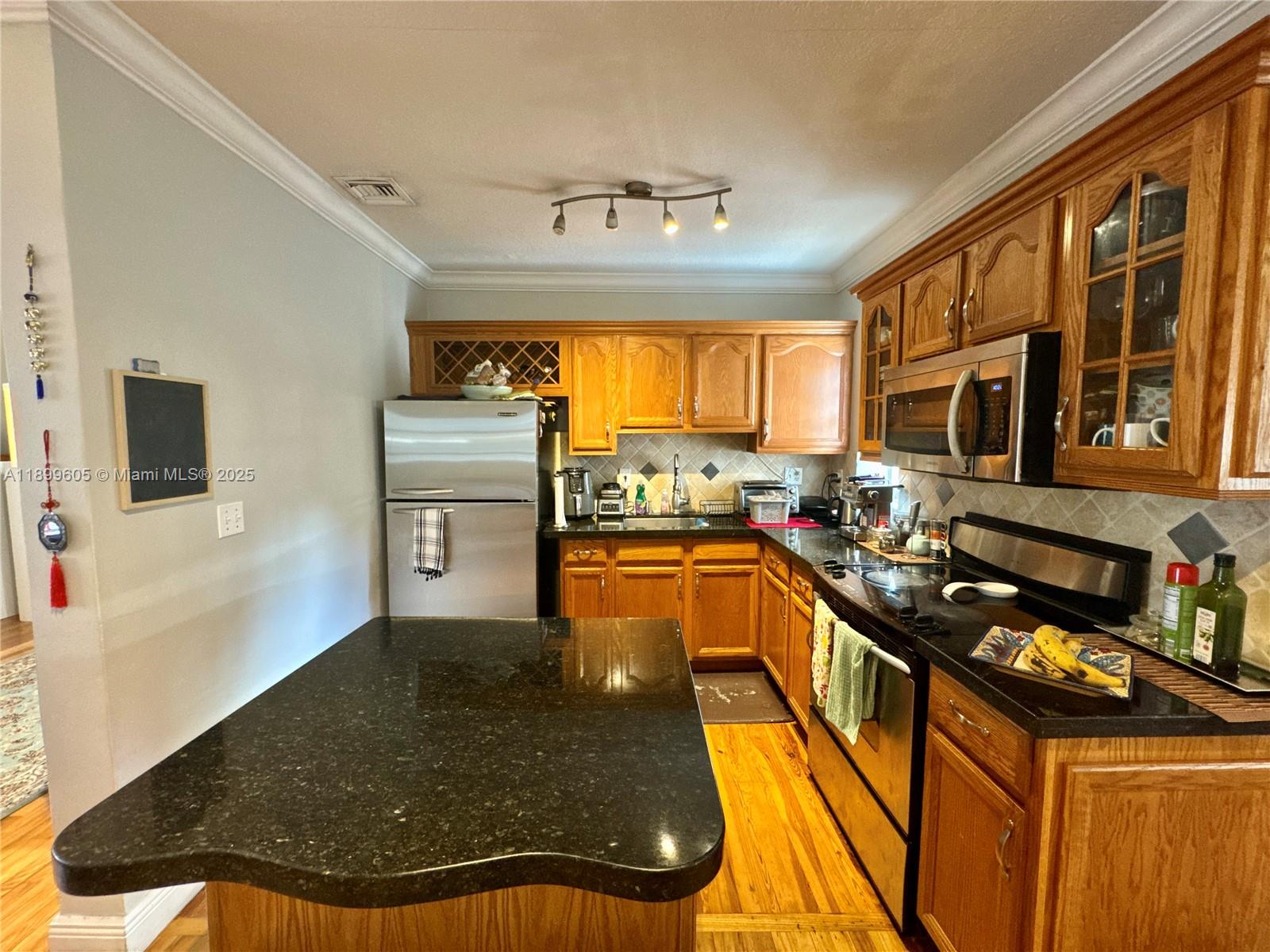 SYLVANIA HEIGHTS - Residential Lease