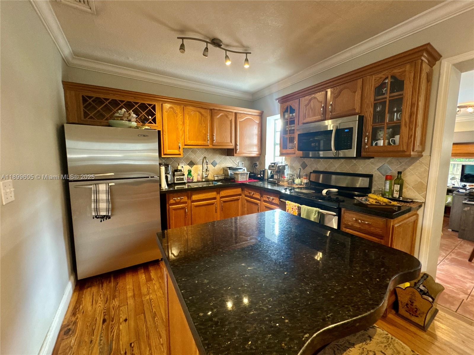 SYLVANIA HEIGHTS - Residential Lease