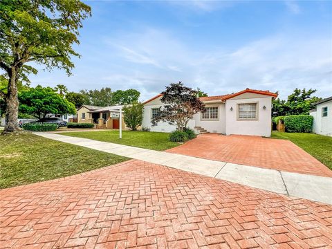 5760 SW 10th St West Miami FL 33144