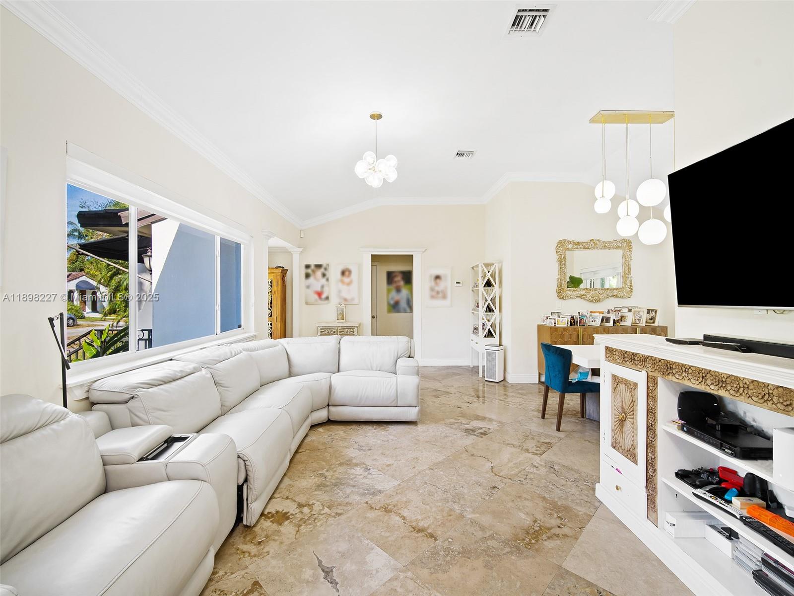 COCONUT GROVE SEC 1-CORAL - Residential