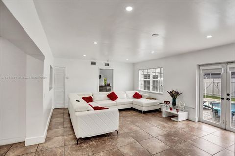 Single Family Residence in Miami FL 2761 92nd Pl 22.jpg