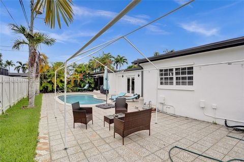 Single Family Residence in Miami FL 2761 92nd Pl 49.jpg