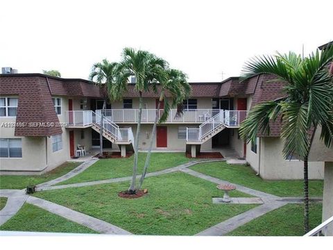 Photo of 4528 SW 54th St #304-B, Dania Beach, FL 33314 (MLS # A11924957)