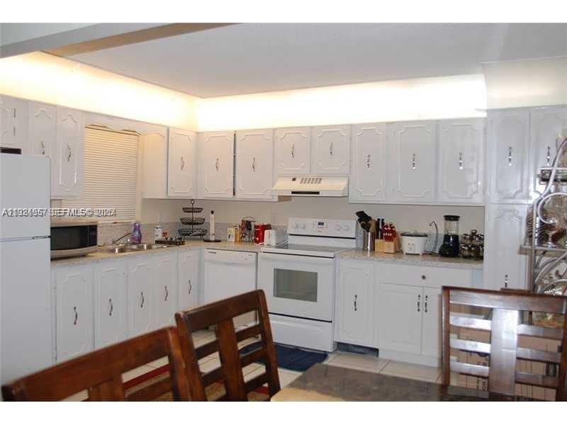 EMERALD ISLES CONDO - Residential