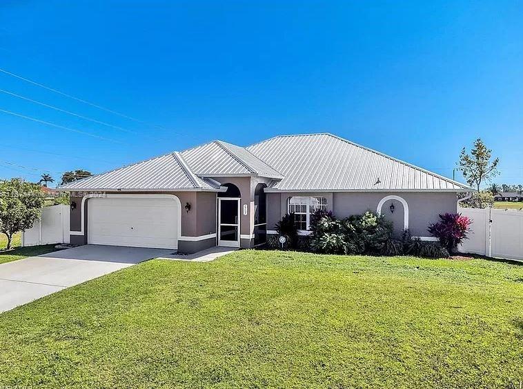 2707 Ne 5th Pl, Cape Coral, Lee County, Florida - 4 Bedrooms  
2 Bathrooms - 