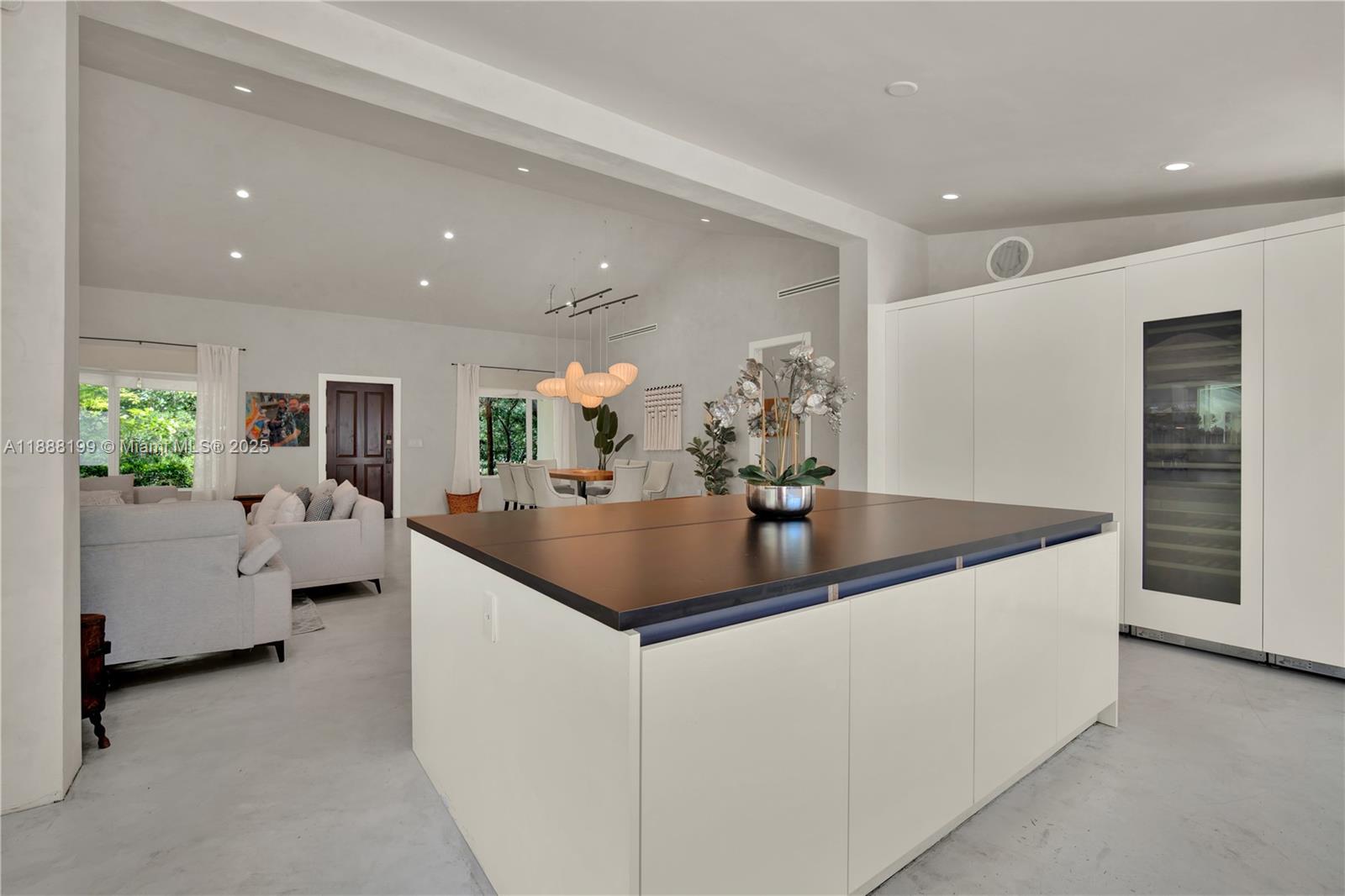 BAY POINT - Residential Lease