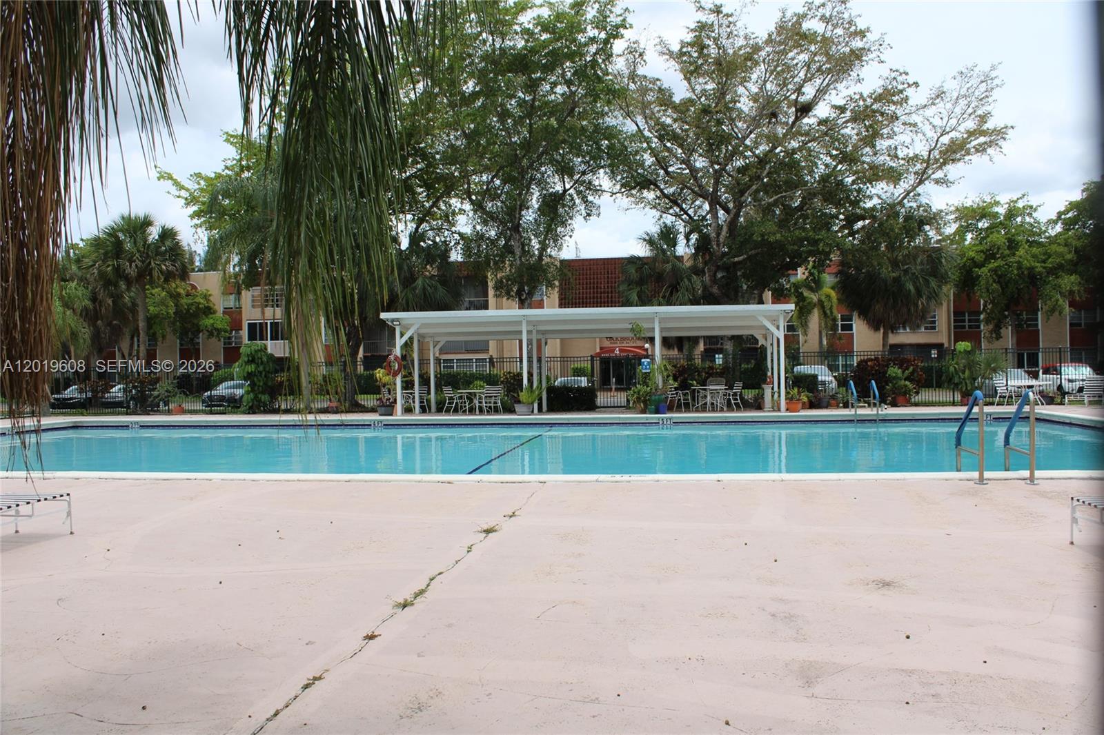 OAKBROOK II CONDO - Residential