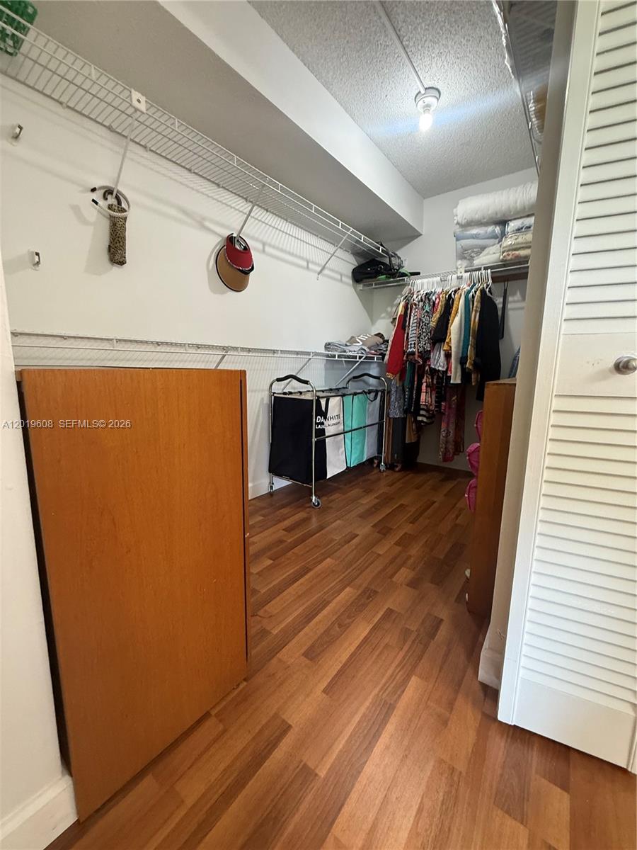 OAKBROOK II CONDO - Residential