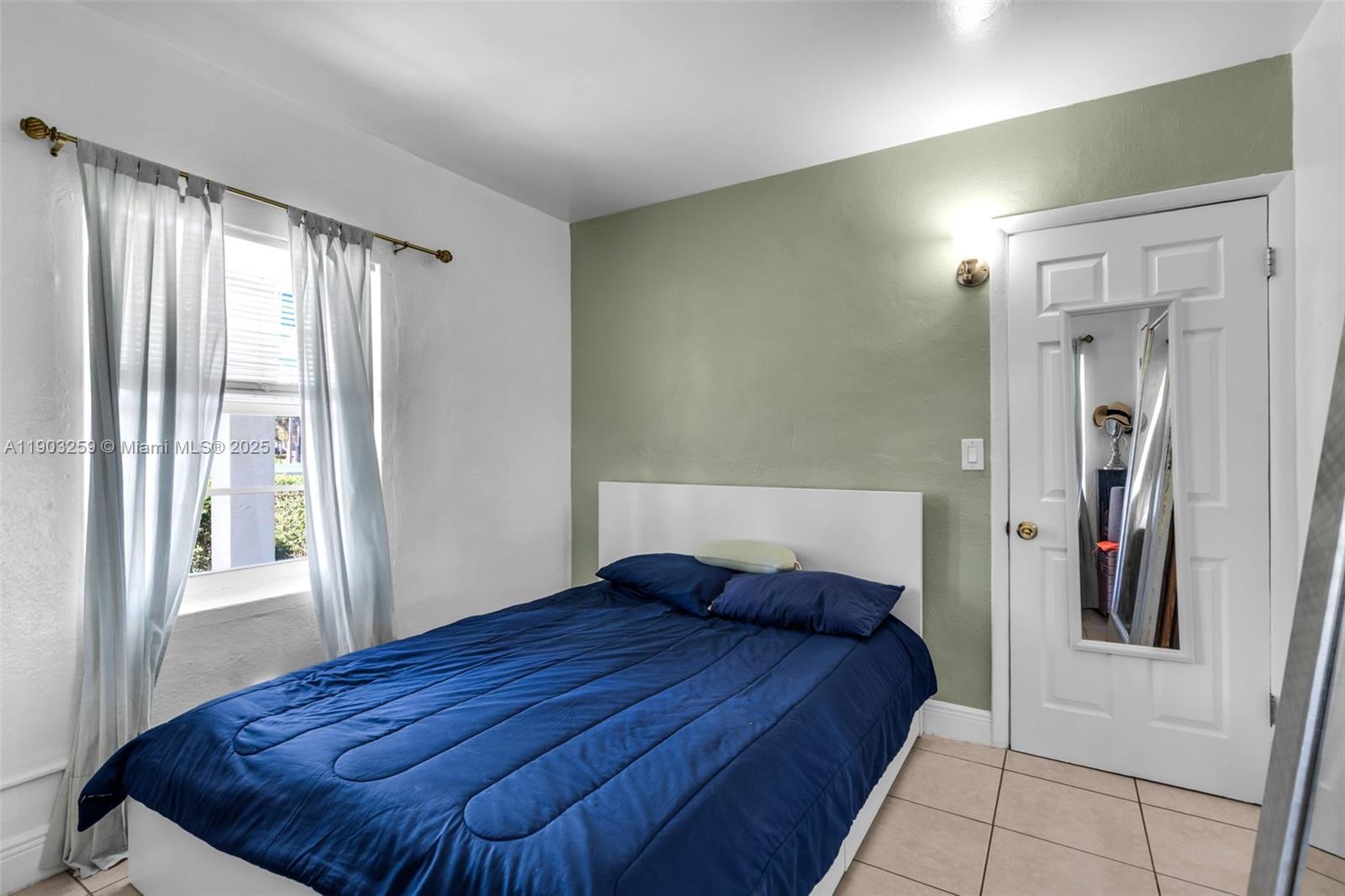 LINCOLN PARK THIRD ADD - Residential