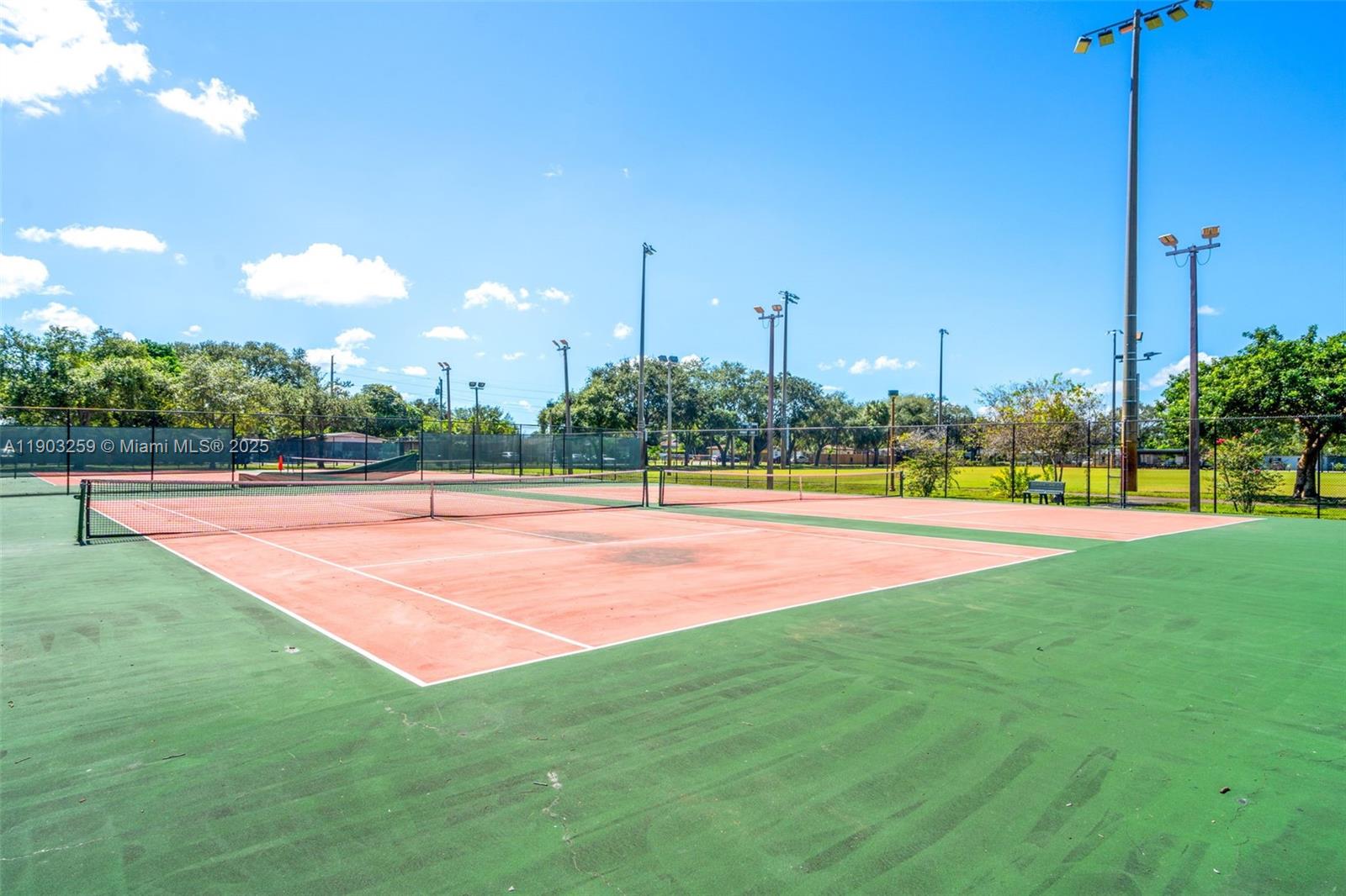 LINCOLN PARK THIRD ADD - Residential