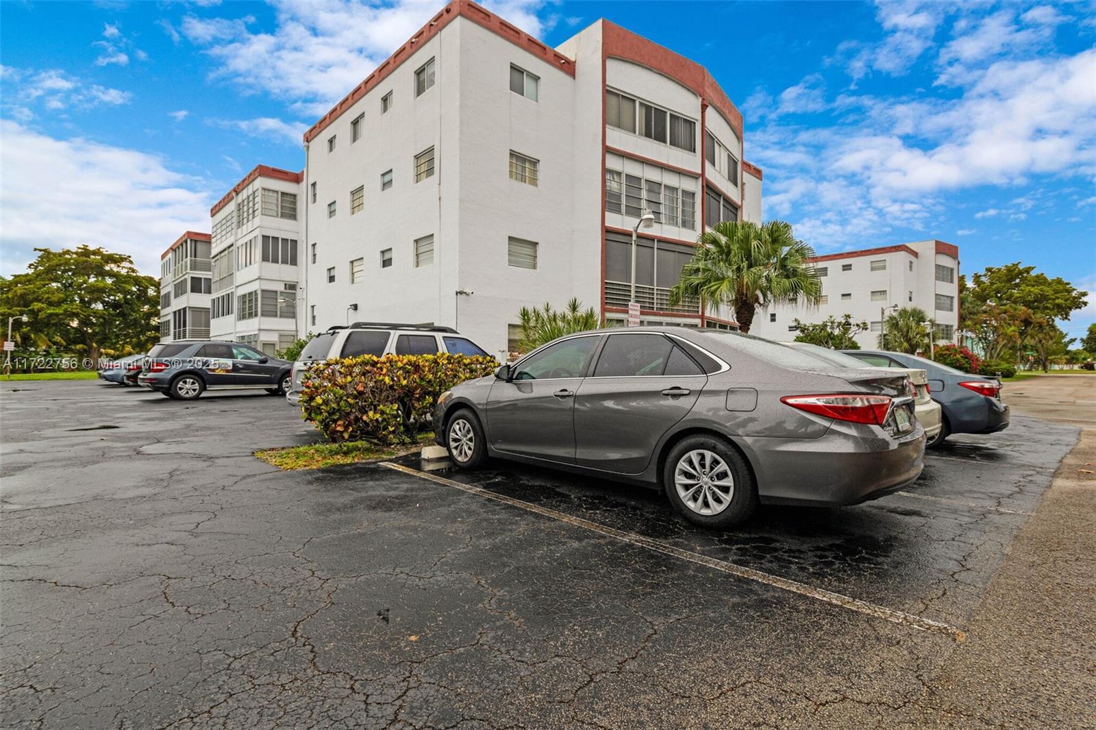 4000 NW 44th Ave 205