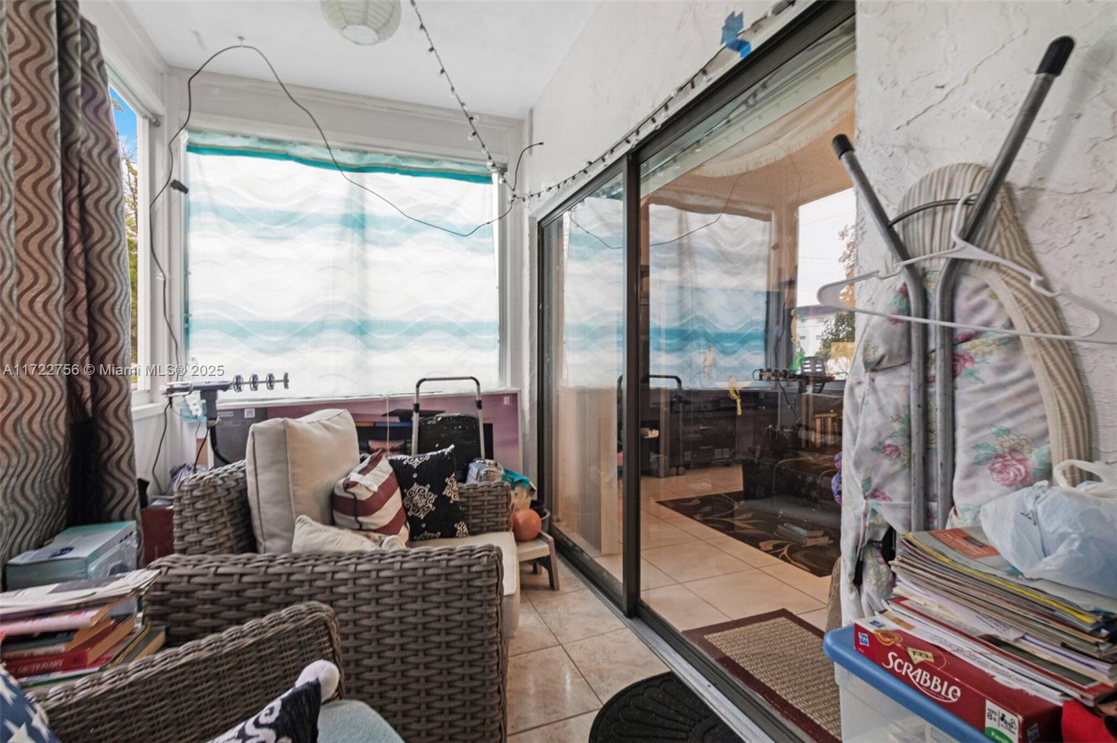 SAPPHIRE CONDO - Residential