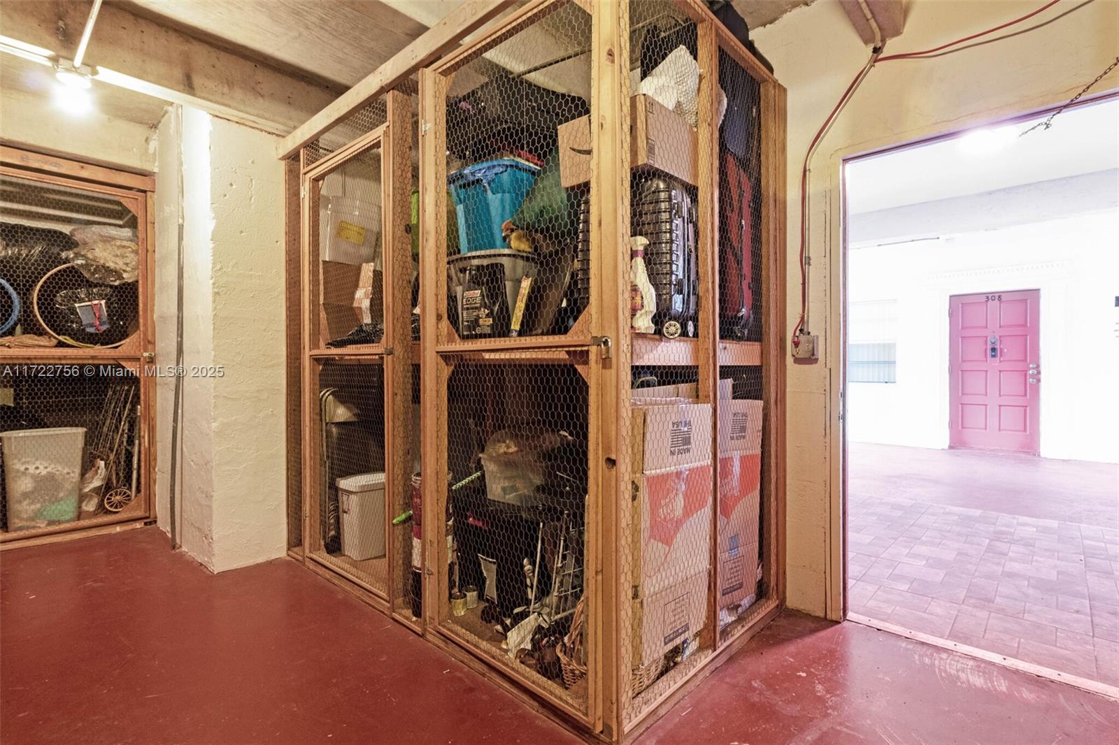 SAPPHIRE CONDO - Residential