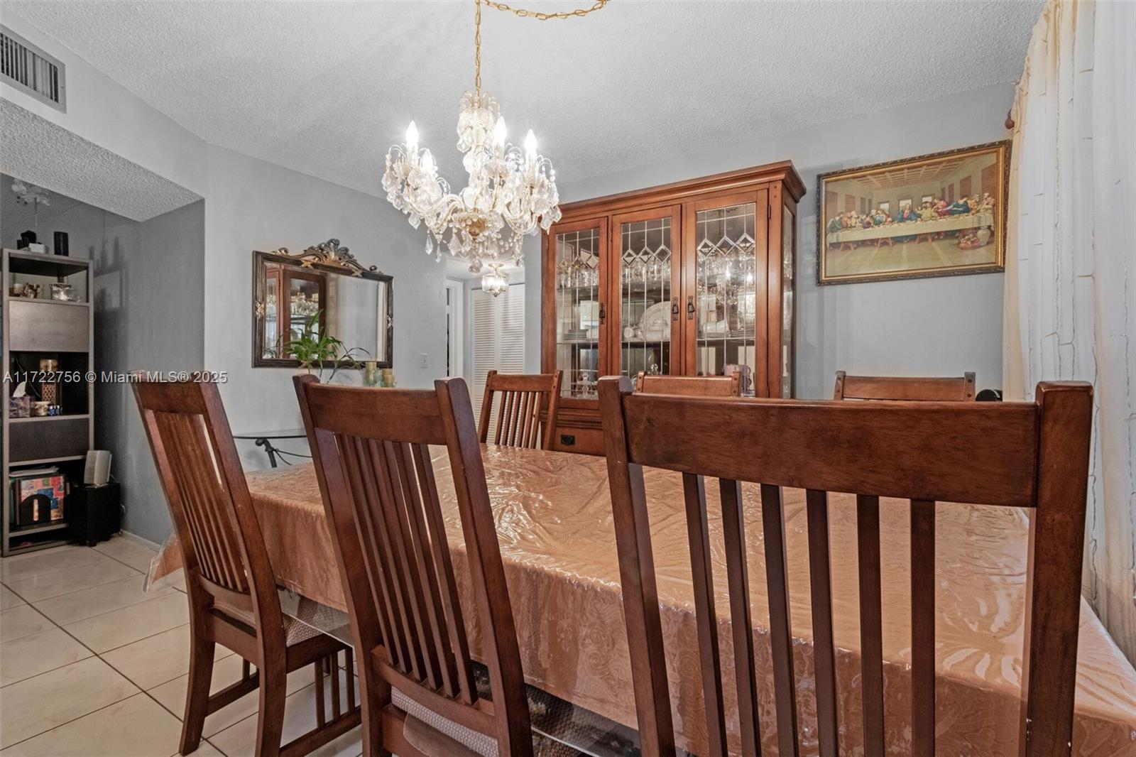 SAPPHIRE CONDO - Residential