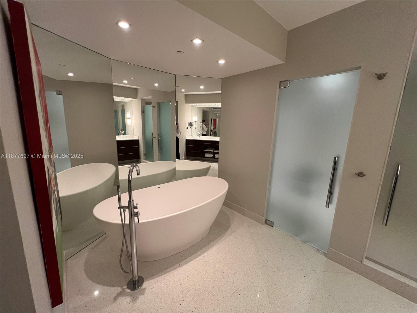 PORTOFINO TOWER CONDO - Residential Lease