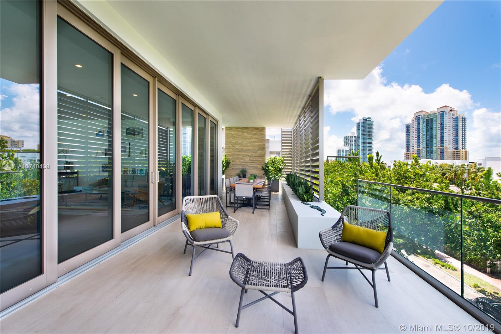 Louver House - Residential