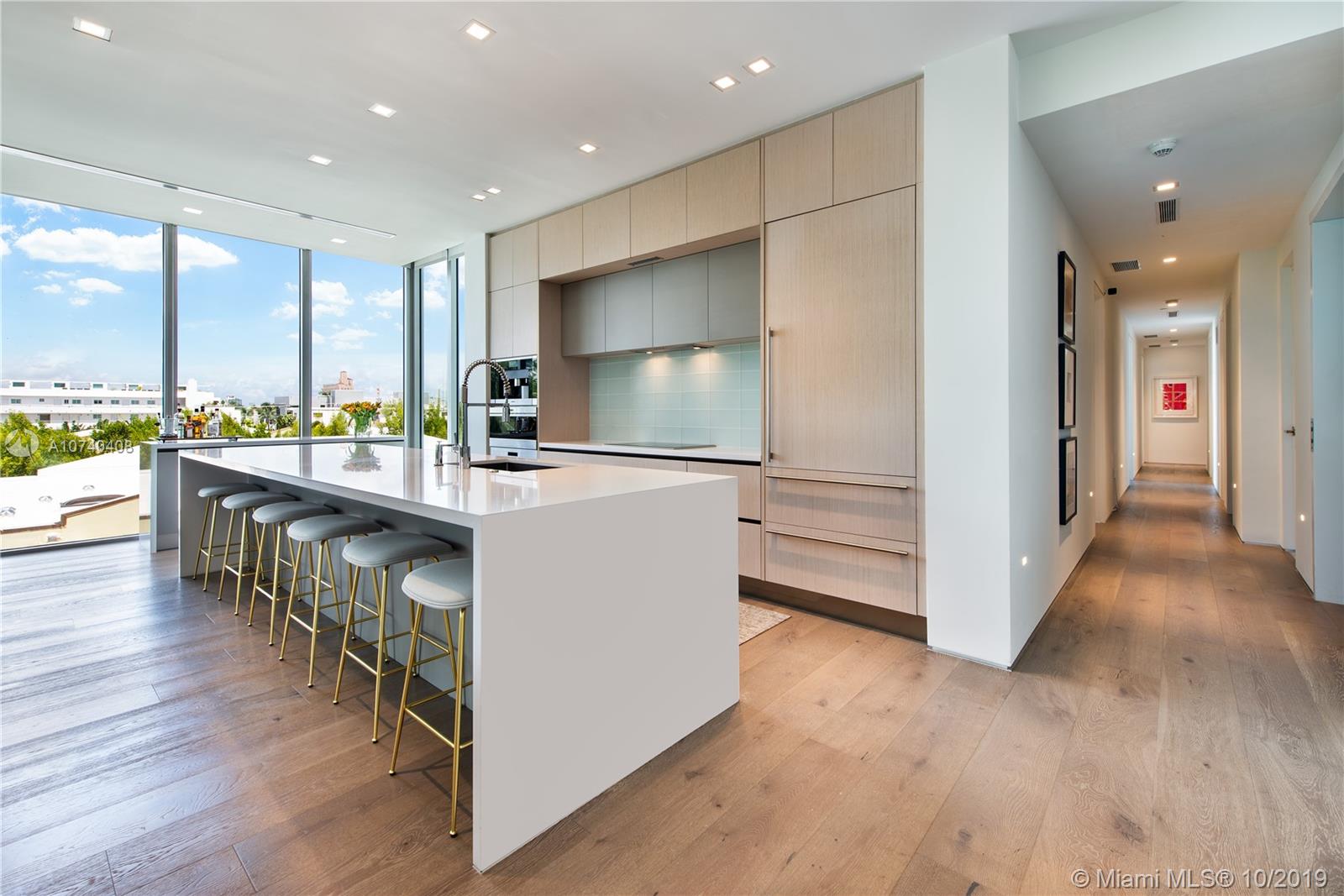 Louver House - Residential