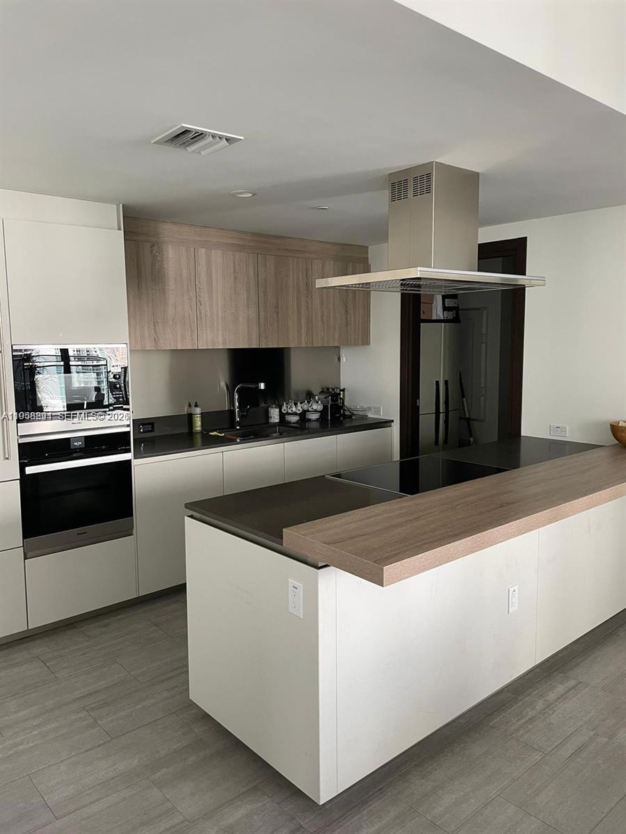 BRICKELL FLATIRON CONDO - Residential Lease