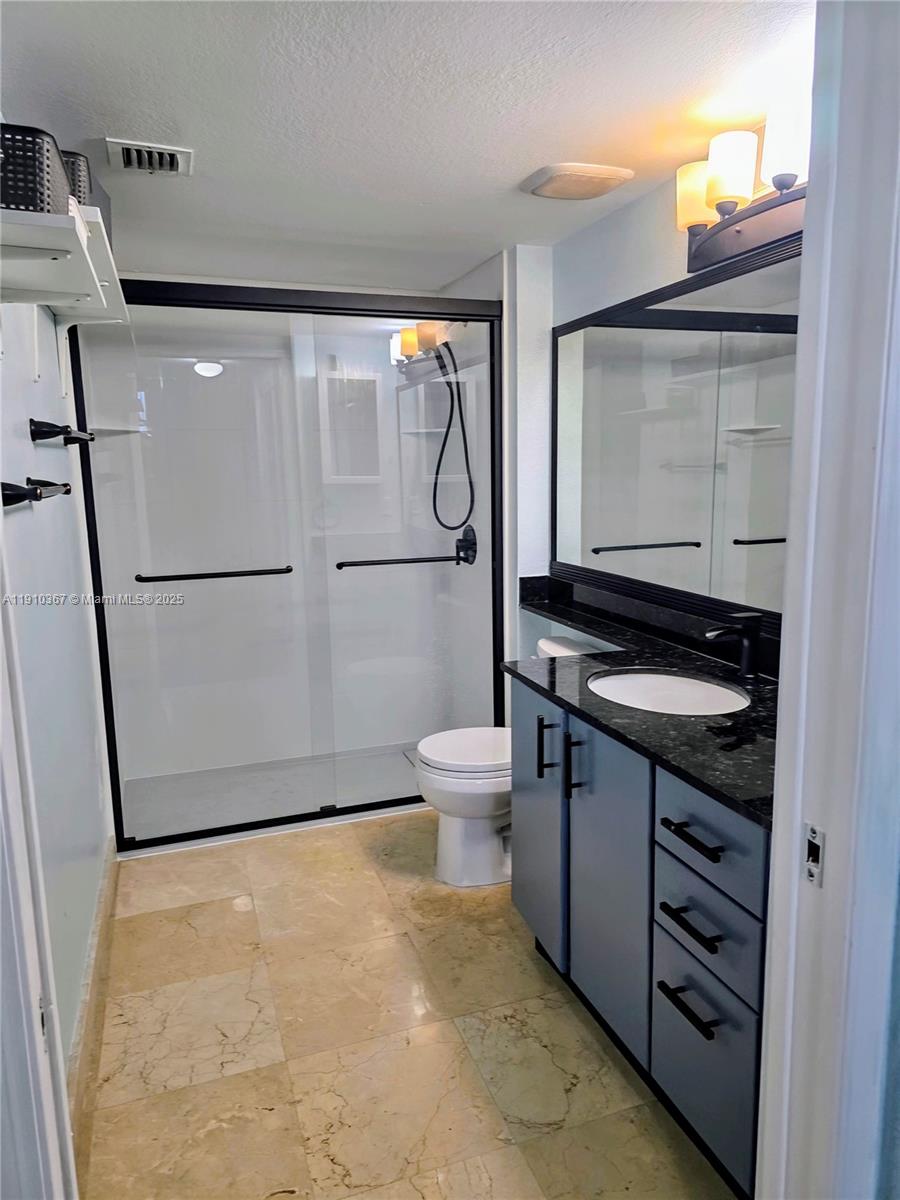 BAYVIEW CONDO AT NORTH BA - Residential Lease