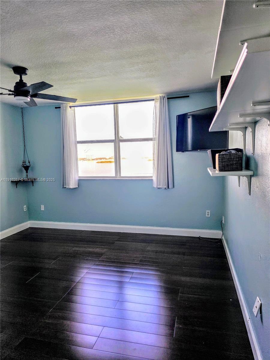 BAYVIEW CONDO AT NORTH BA - Residential Lease