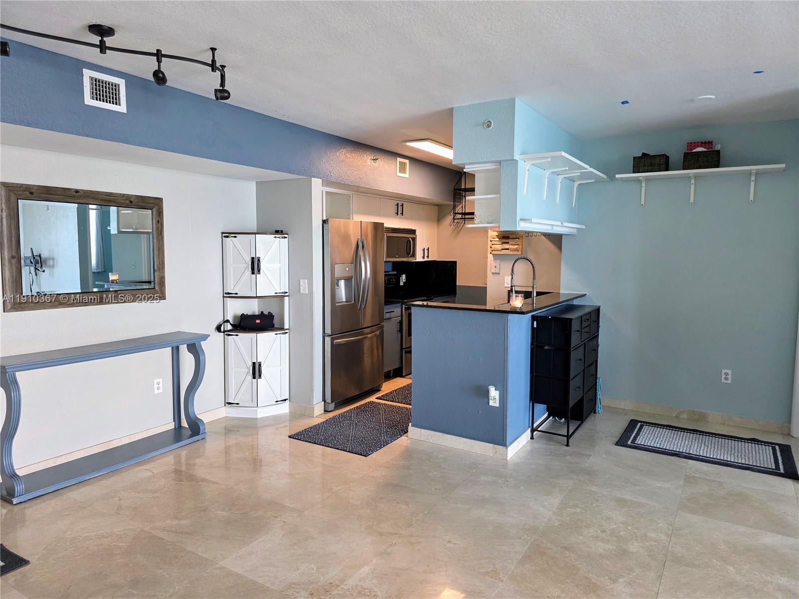 BAYVIEW CONDO AT NORTH BA - Residential Lease