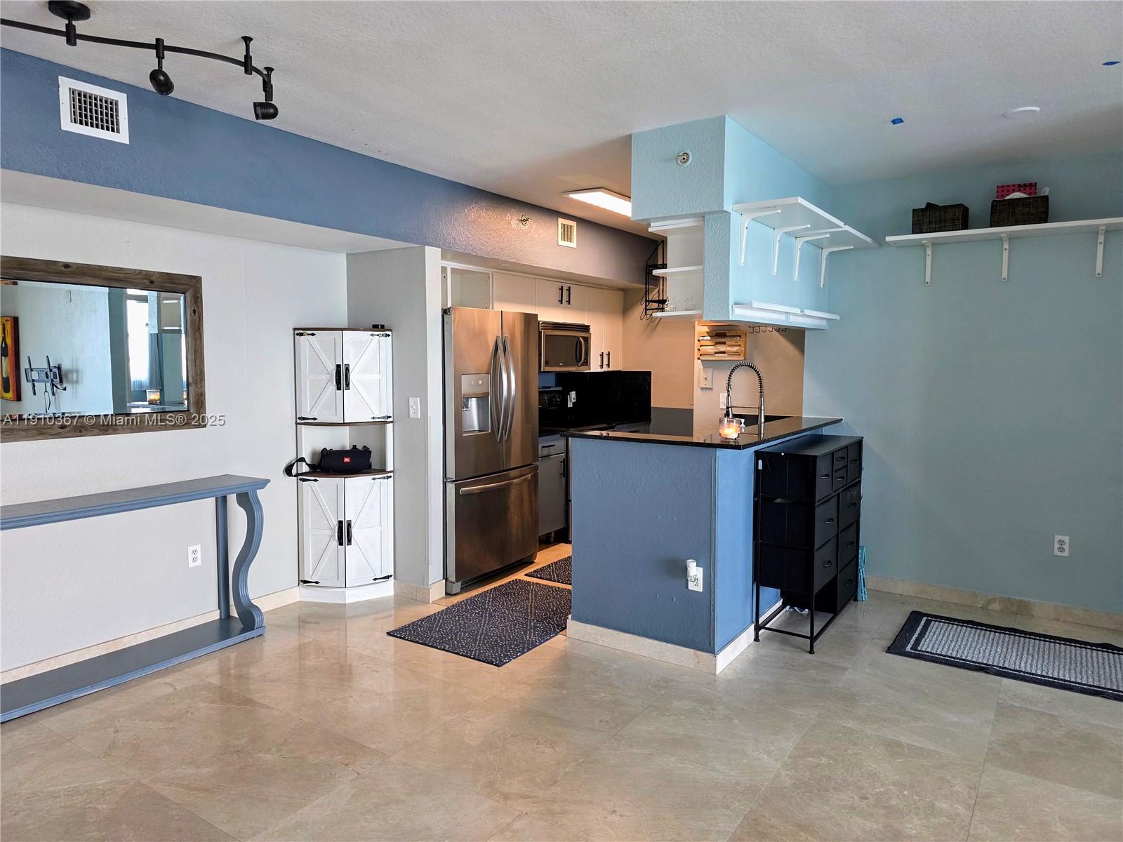 BAYVIEW CONDO AT NORTH BA - Residential Lease