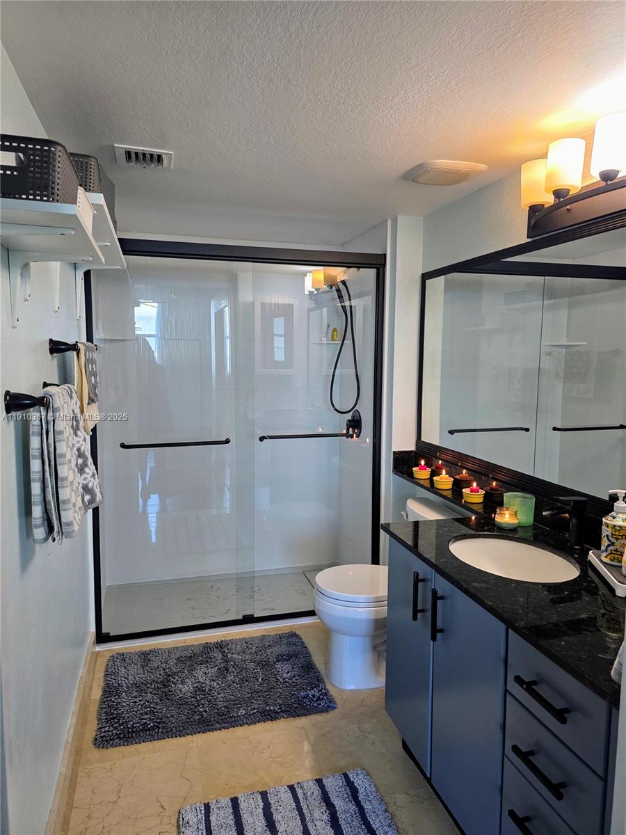 BAYVIEW CONDO AT NORTH BA - Residential Lease