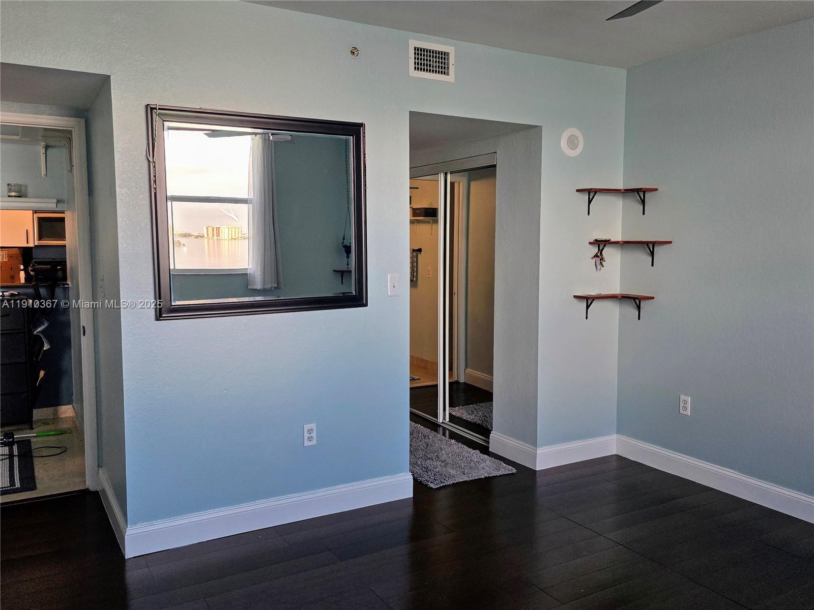 BAYVIEW CONDO AT NORTH BA - Residential Lease