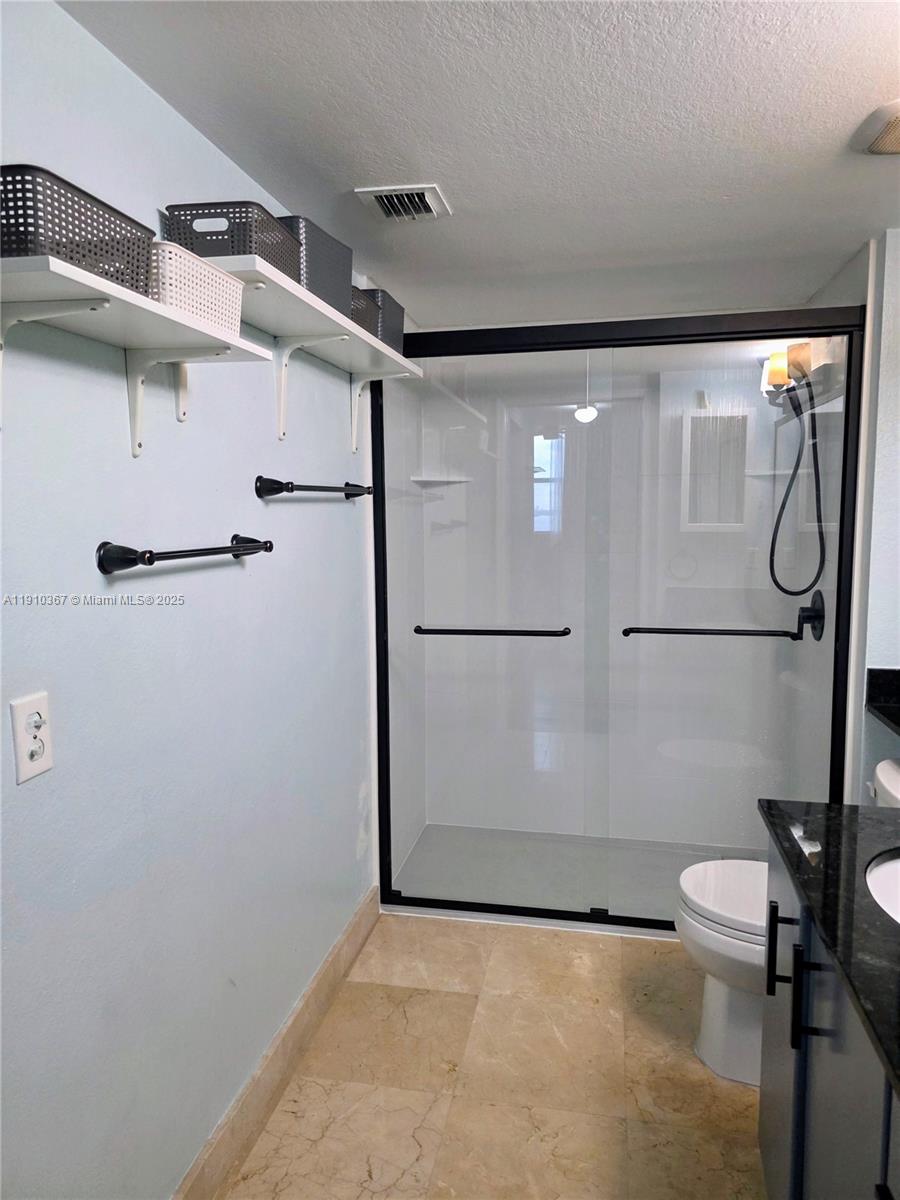 BAYVIEW CONDO AT NORTH BA - Residential Lease