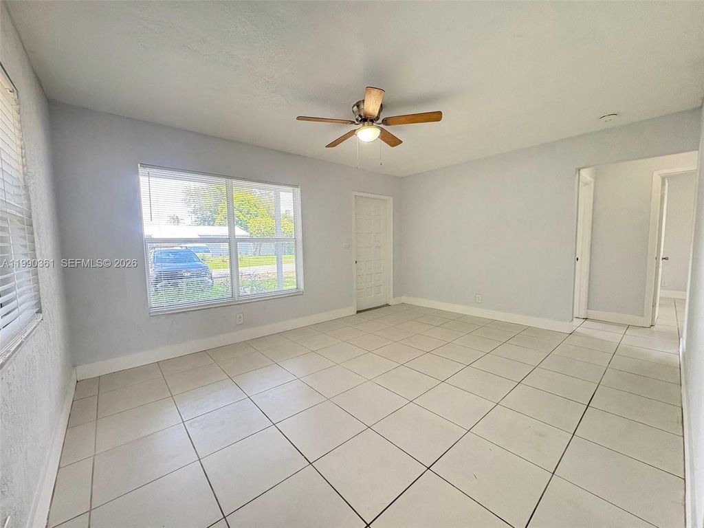 Photo of 655 SW 6th St, Hallandale Beach, FL 33009 (MLS # A11990361)