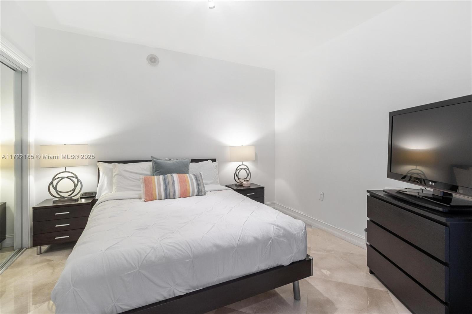 BEACH CLUB TWO CONDO - Residential Lease