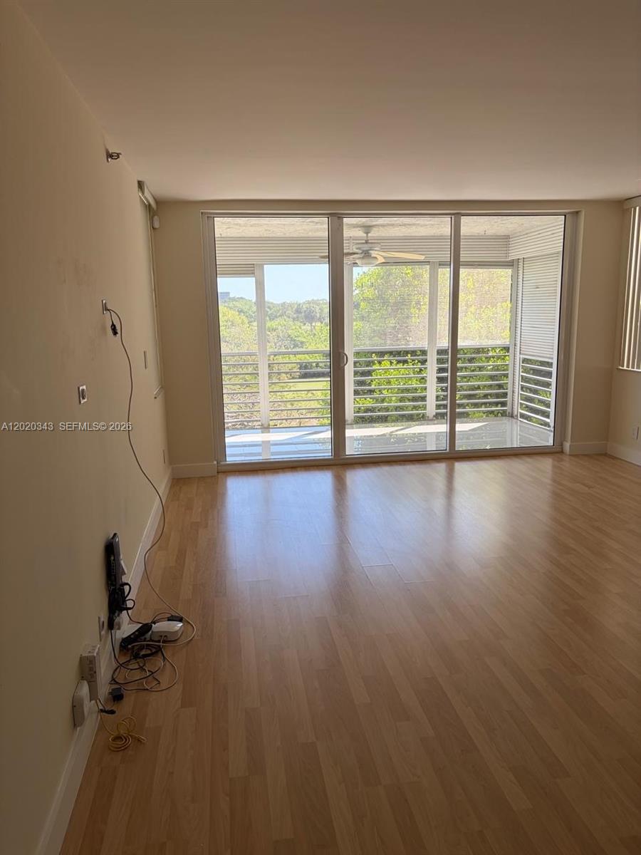 NO 113 PALM-AIRE COUNTRY - Residential