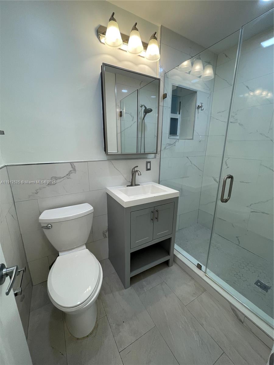 SUNRISE HARBOUR REV PL - Residential Lease