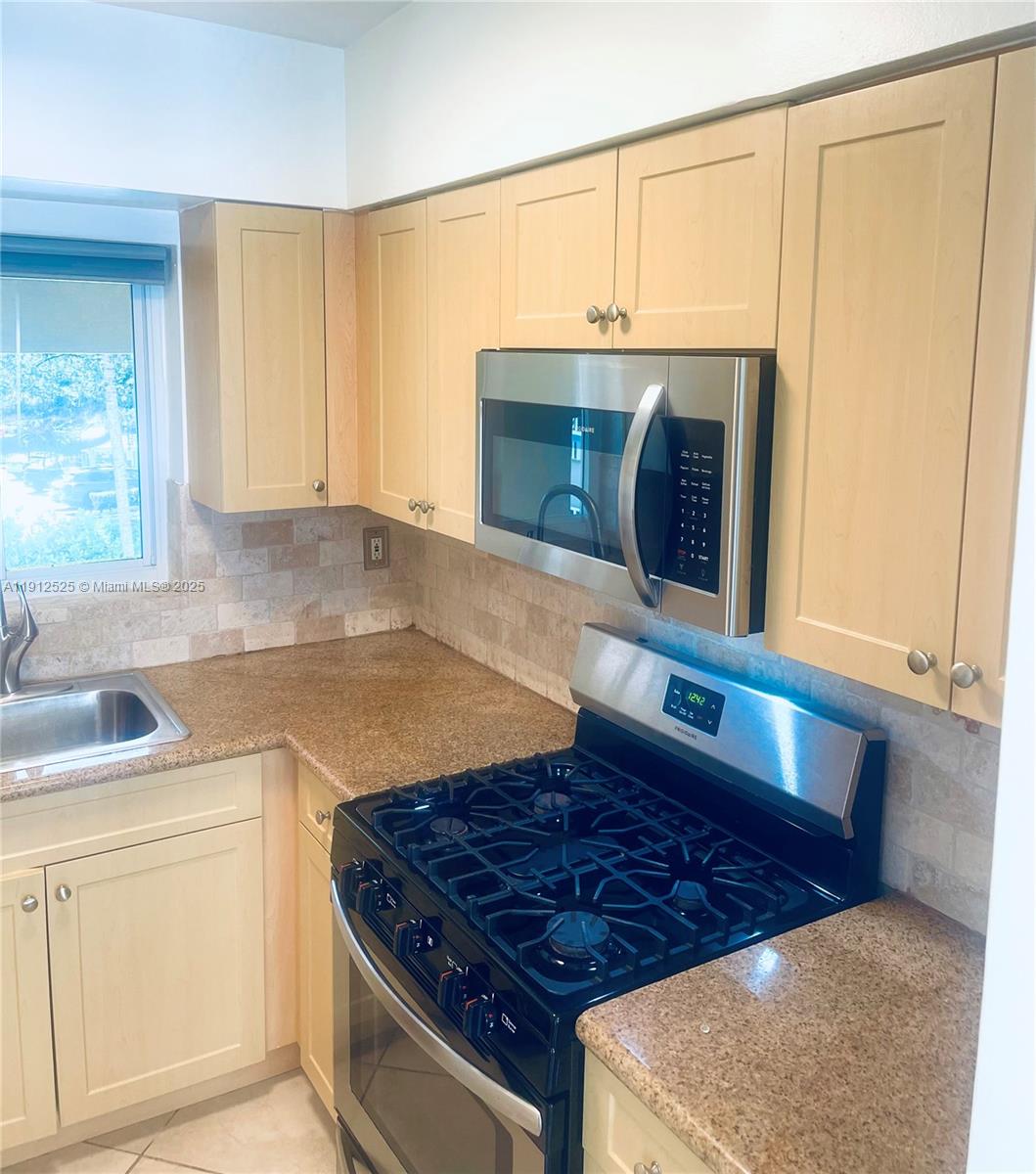 SUNRISE HARBOUR REV PL - Residential Lease