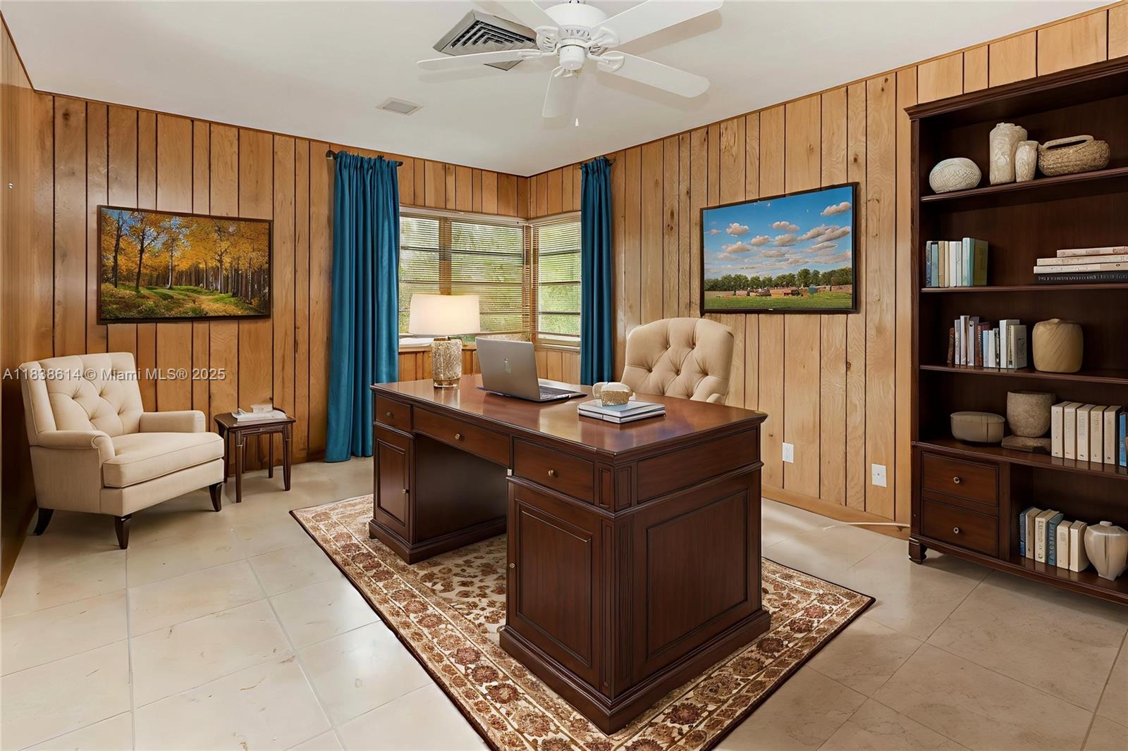 HOLLYWOOD LAKES SECTION - Residential