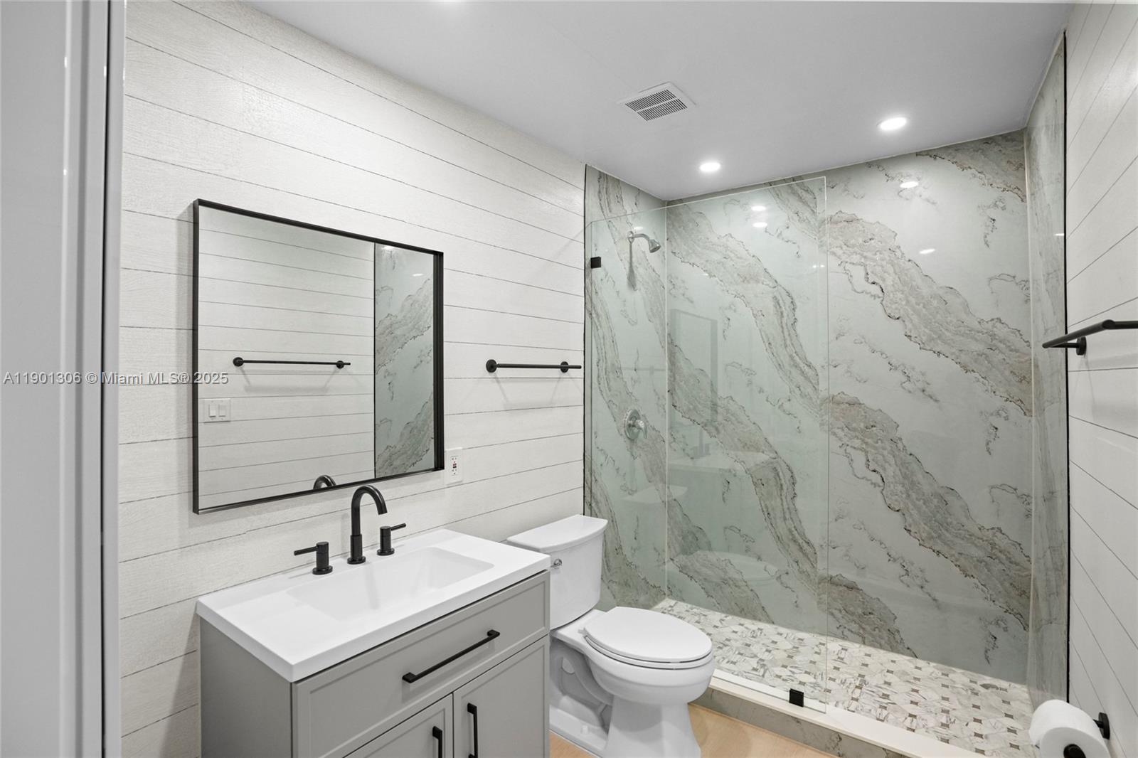 RONNIE SUE SUB - Residential Income