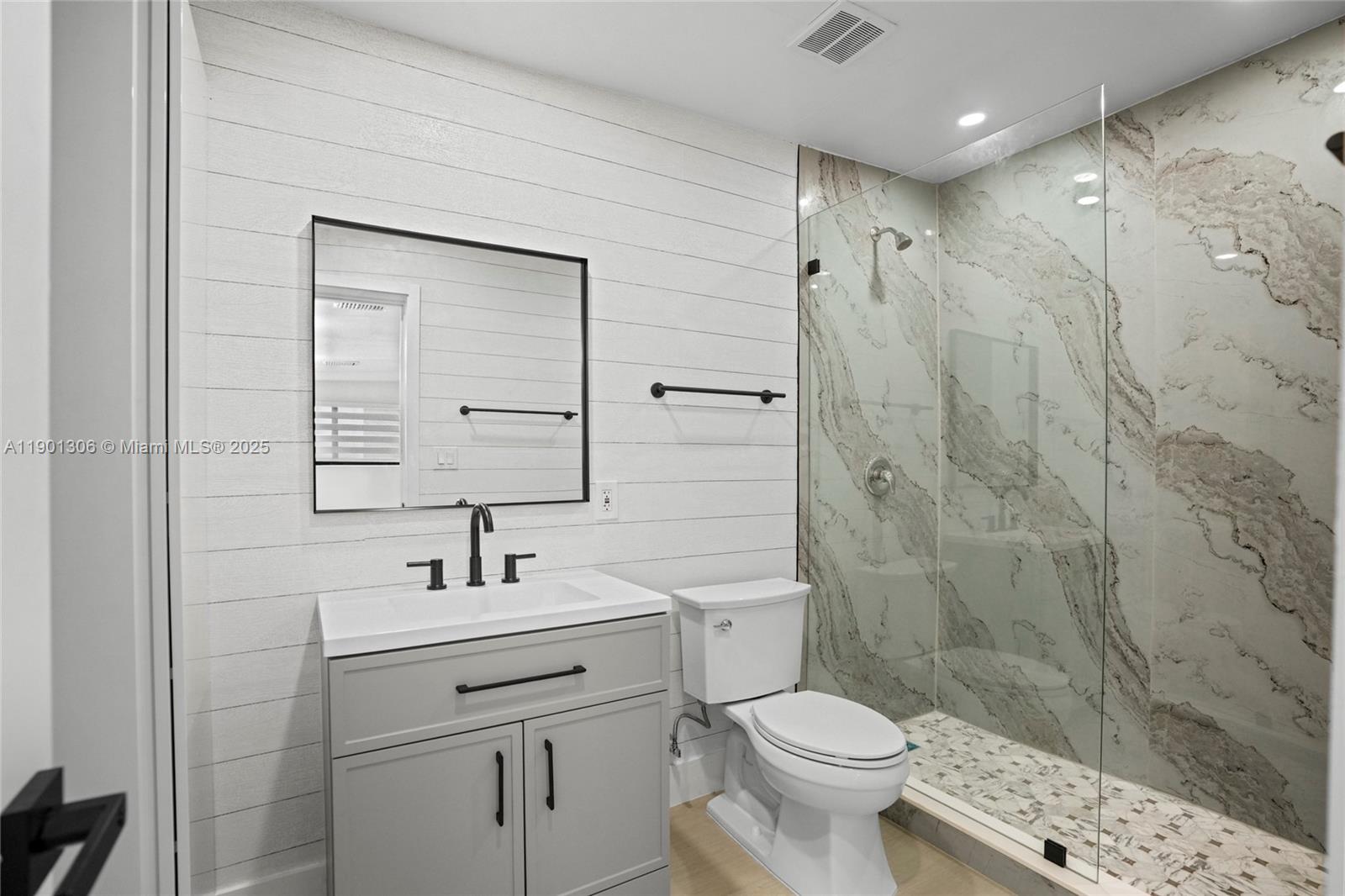 RONNIE SUE SUB - Residential Income